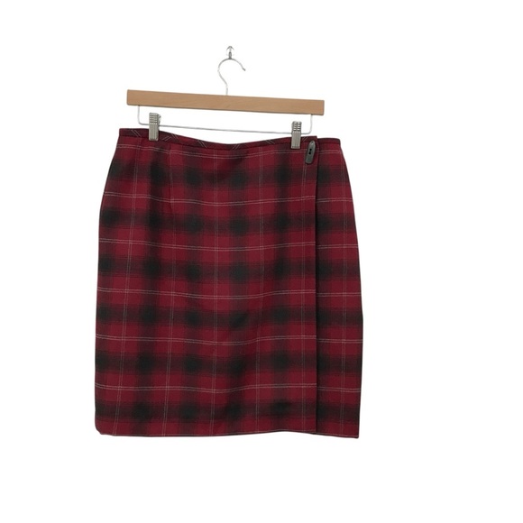 Vintage Liz Claiborne Red Plaid Wool Wrap Skirt Size 14 Christmas - Picture 5 of 5